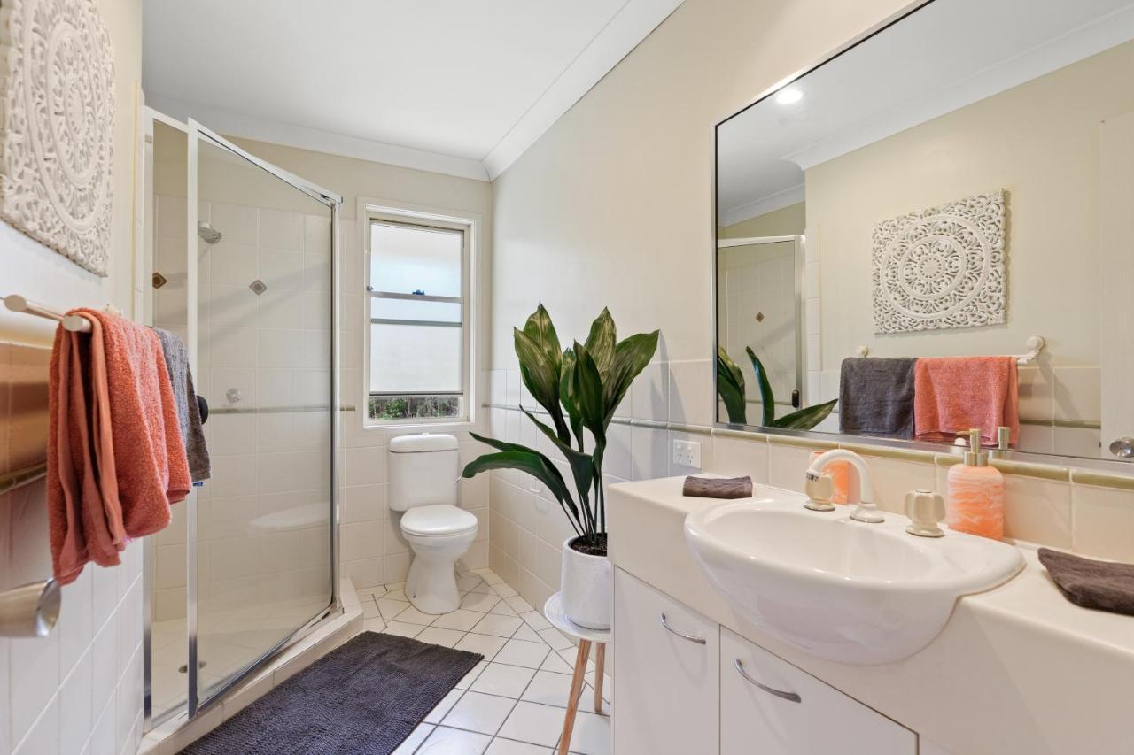 ทรีท็อป เลคไซด์ อพาร์ตเมนต์ Apartment ไบรอนเบย์ ภายนอก รูปภาพ